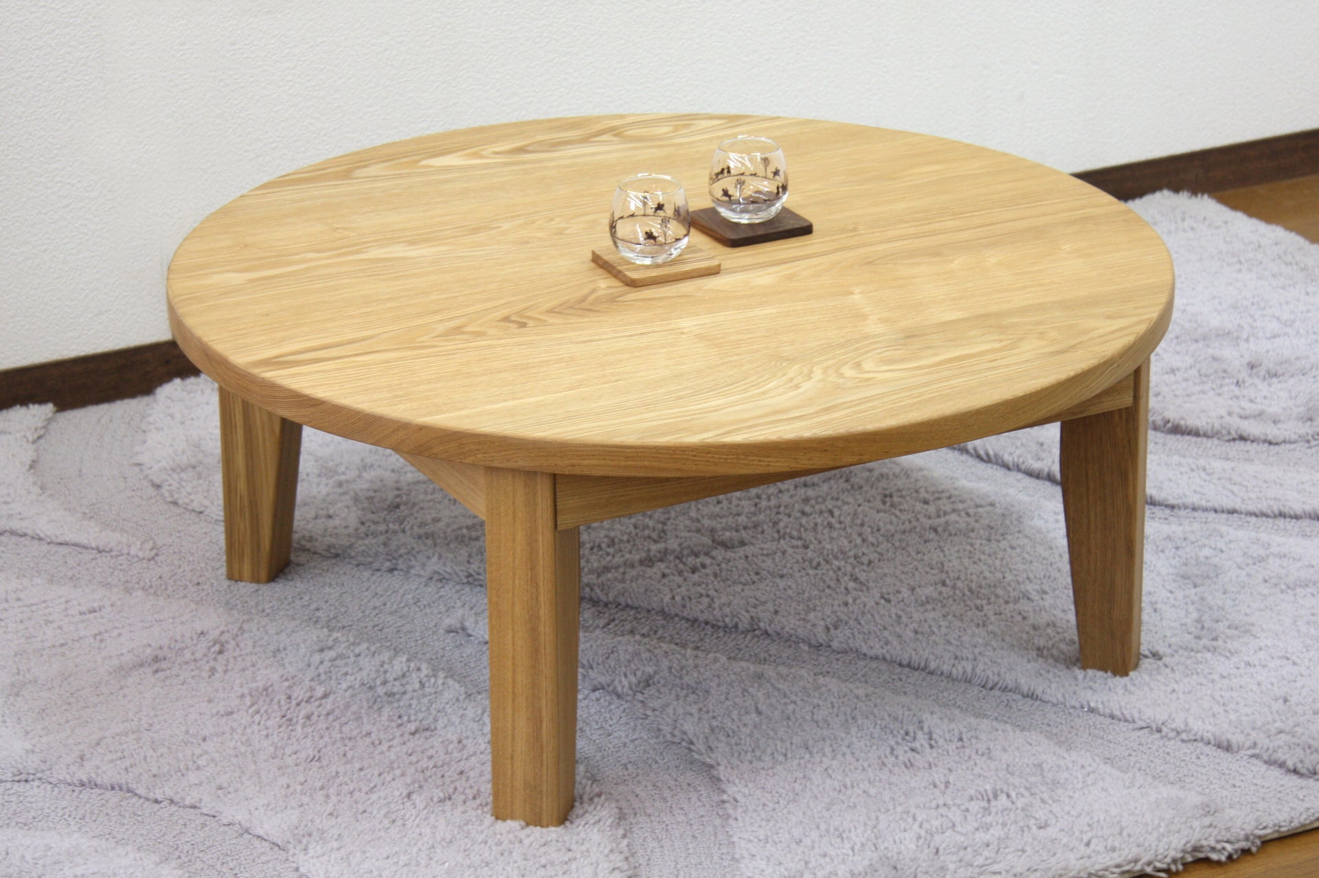 テーブル・ローテーブル