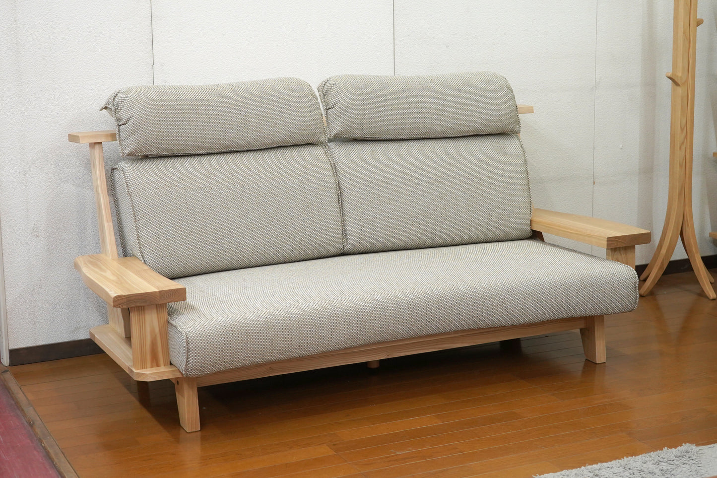 ソファ 極ワザ180にヘッドレスト(180用ワイド)2個セットした状態